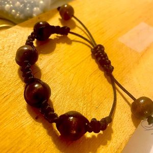 Make or female wooden, knot bracelet!